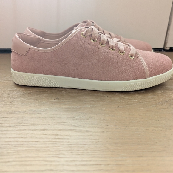 Vionic sneakers - Picture 7 of 13